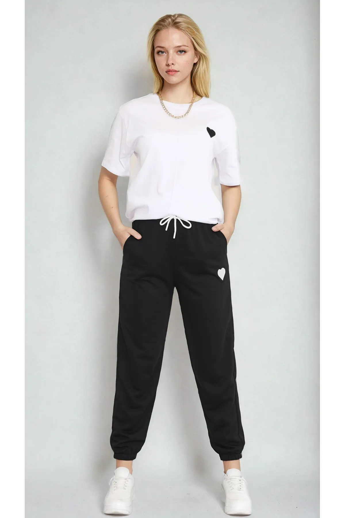 Women's Black and White Heart Patterned Tracksuit Set