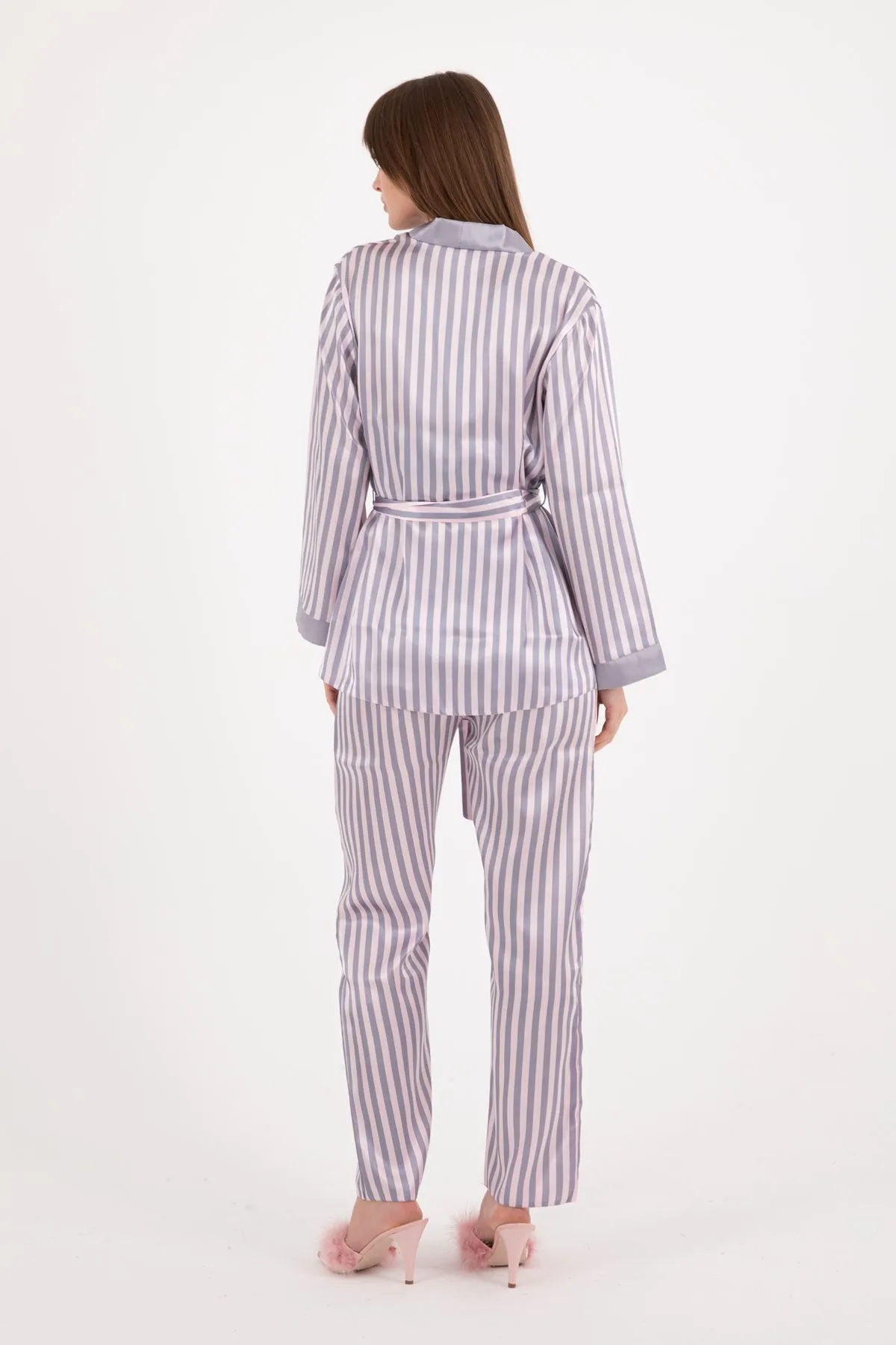 Kadın Üçlü Çizgili Sabahlıklı Gri Saten Çeyizlik Pijama Takımı