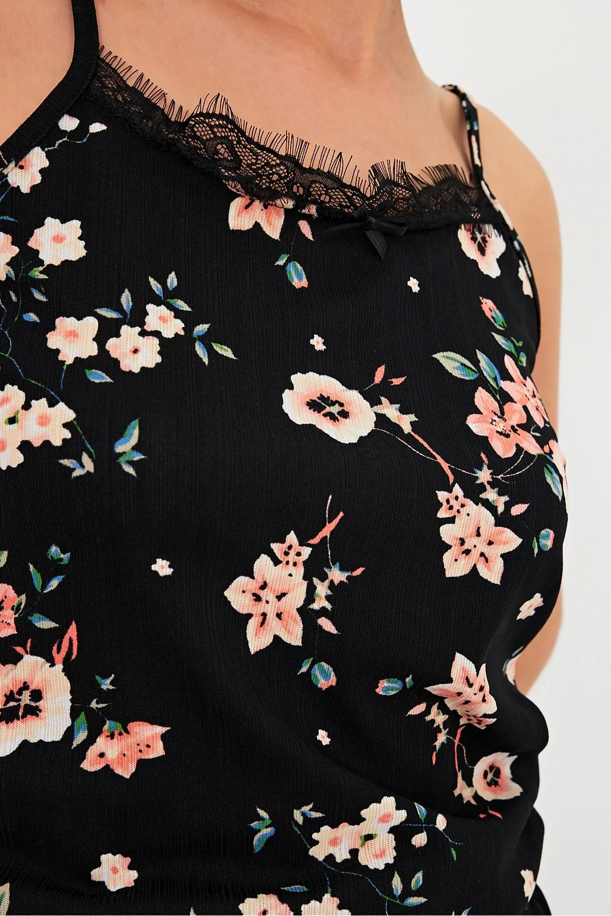 Women's Floral Pattern Strap Sleeveless Black Cotton Summer Pyjama Set