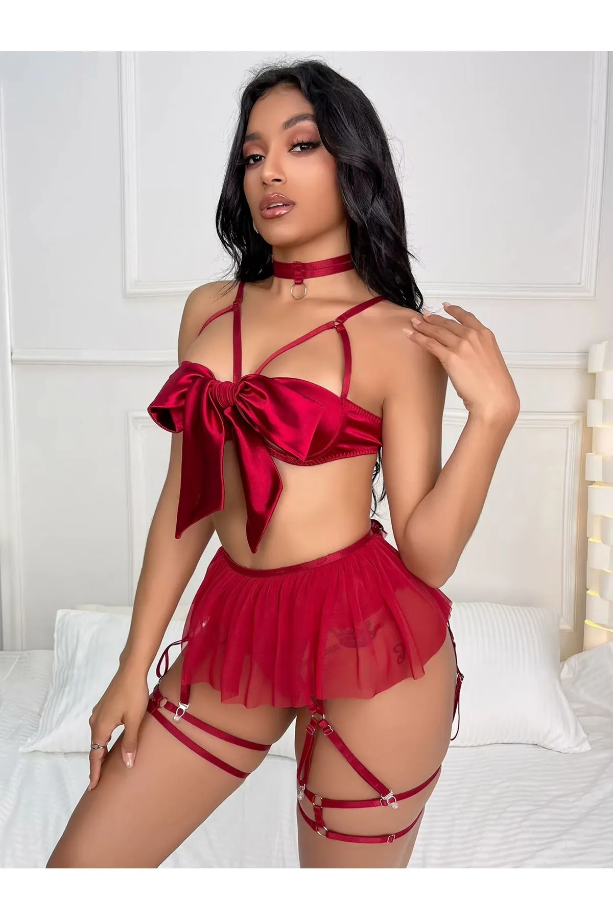 Kadın Kırmızı Fiyonk Detaylı Seksi Fantezi Sütyen Mini Etek String İç Çamaşır Takımı