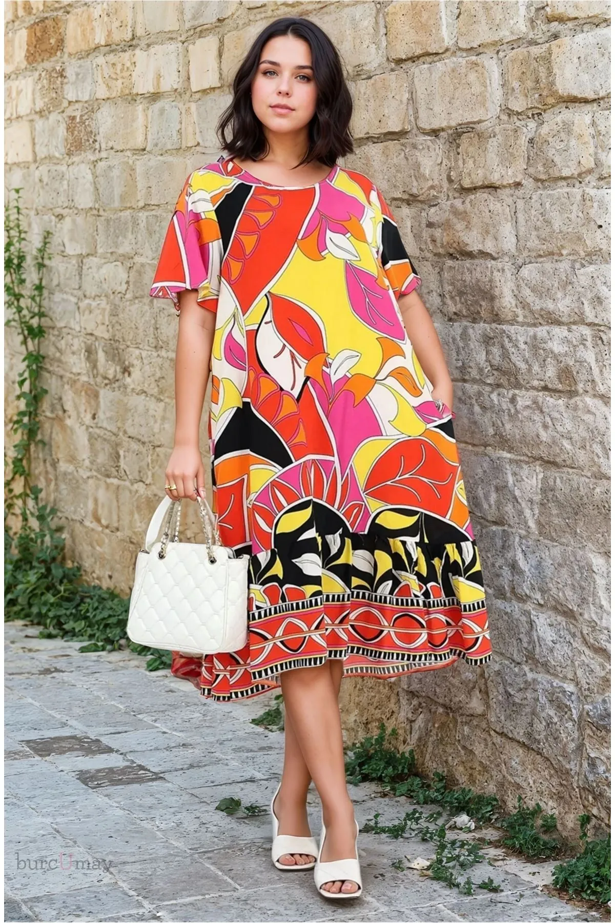 Women's Plus Size Bold Leaf Print Viscose Midi Dress — Round Neck, Pockets & Frill Hem