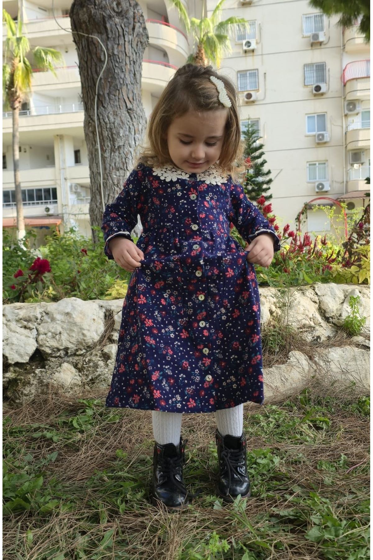 Kışlık Kalın Çiçek Desenli Cepli Pazen Kumaş Bebe Yaka Lacivert Kız Çocuk Elbise