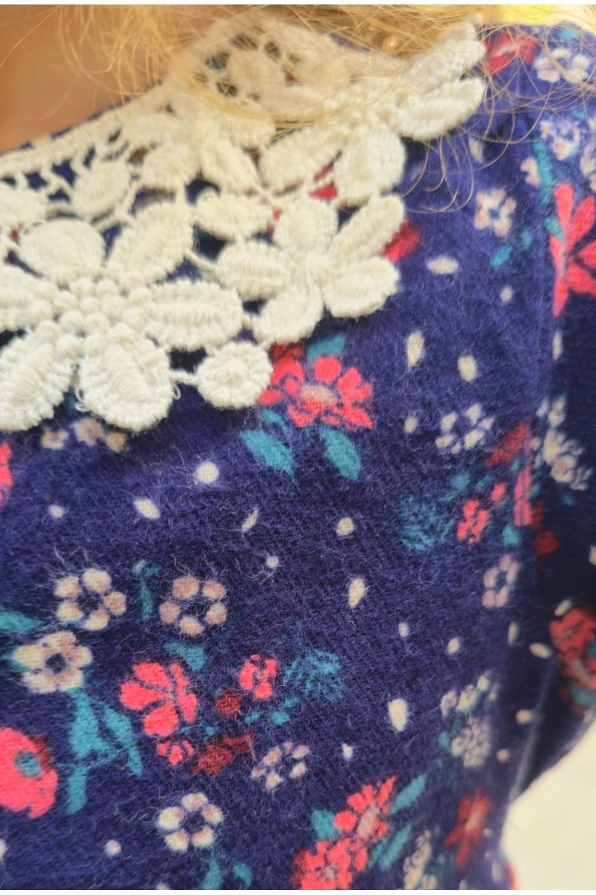 Kışlık Kalın Çiçek Desenli Cepli Pazen Kumaş Bebe Yaka Lacivert Kız Çocuk Elbise