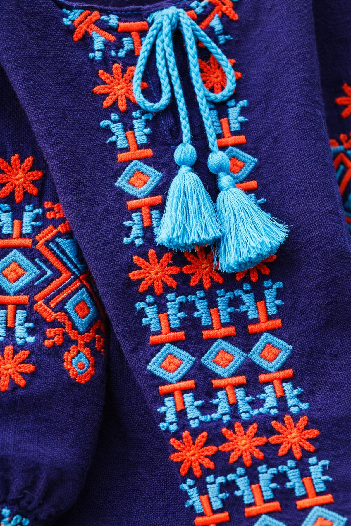 Kışlık Kalın El İşi Nakışlı Pazen Kumaş Uzun Kol Püsküllü Lacivert Kız Çocuk Elbise