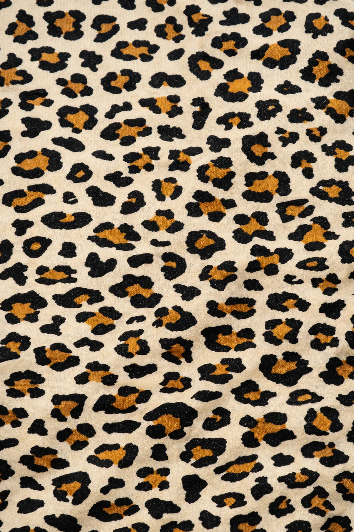 Büyük Beden Leoparlı Rahat Kesim Milan Kumaş Desenli Kadın Pijama Takımı 