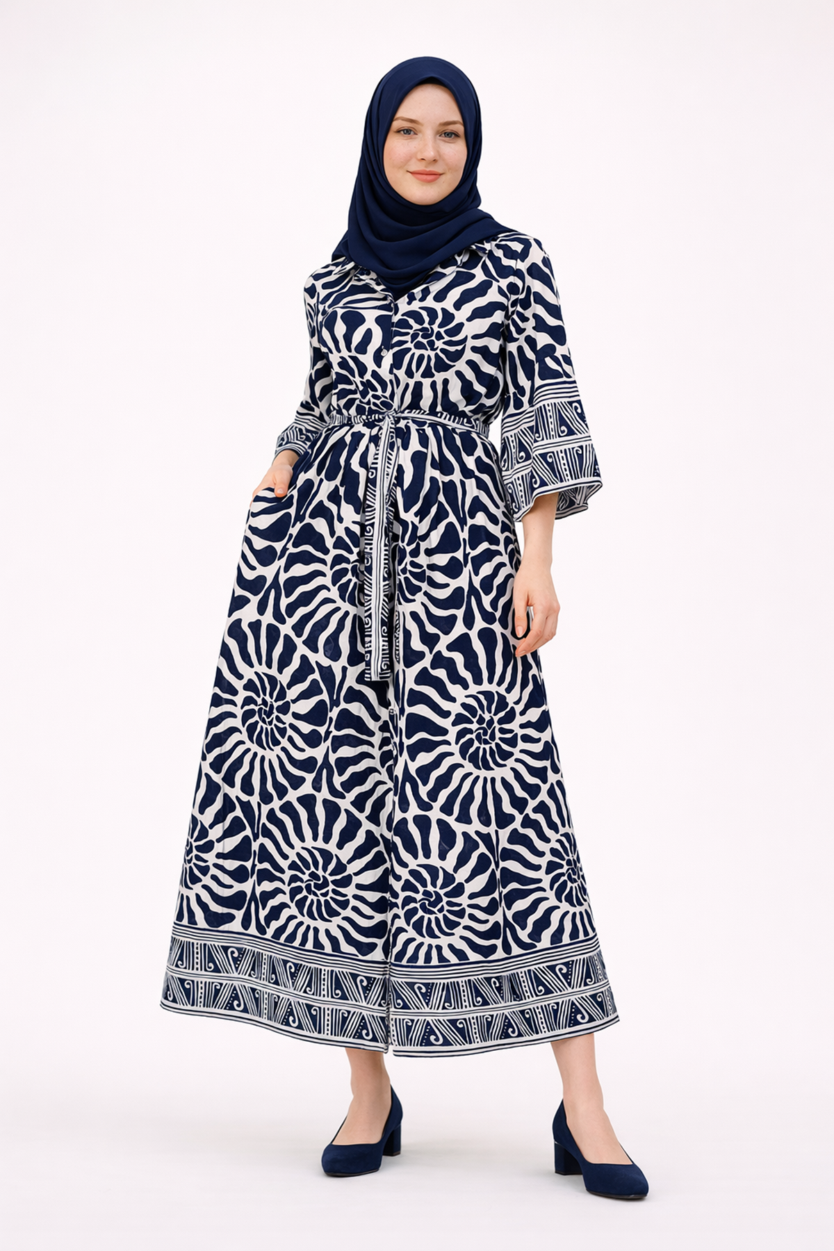 %100 Pamuklu Cepli ve Beli Kemerli Yazlık Tasarım Desenli Lacivert Gömlek Tesettür Elbise