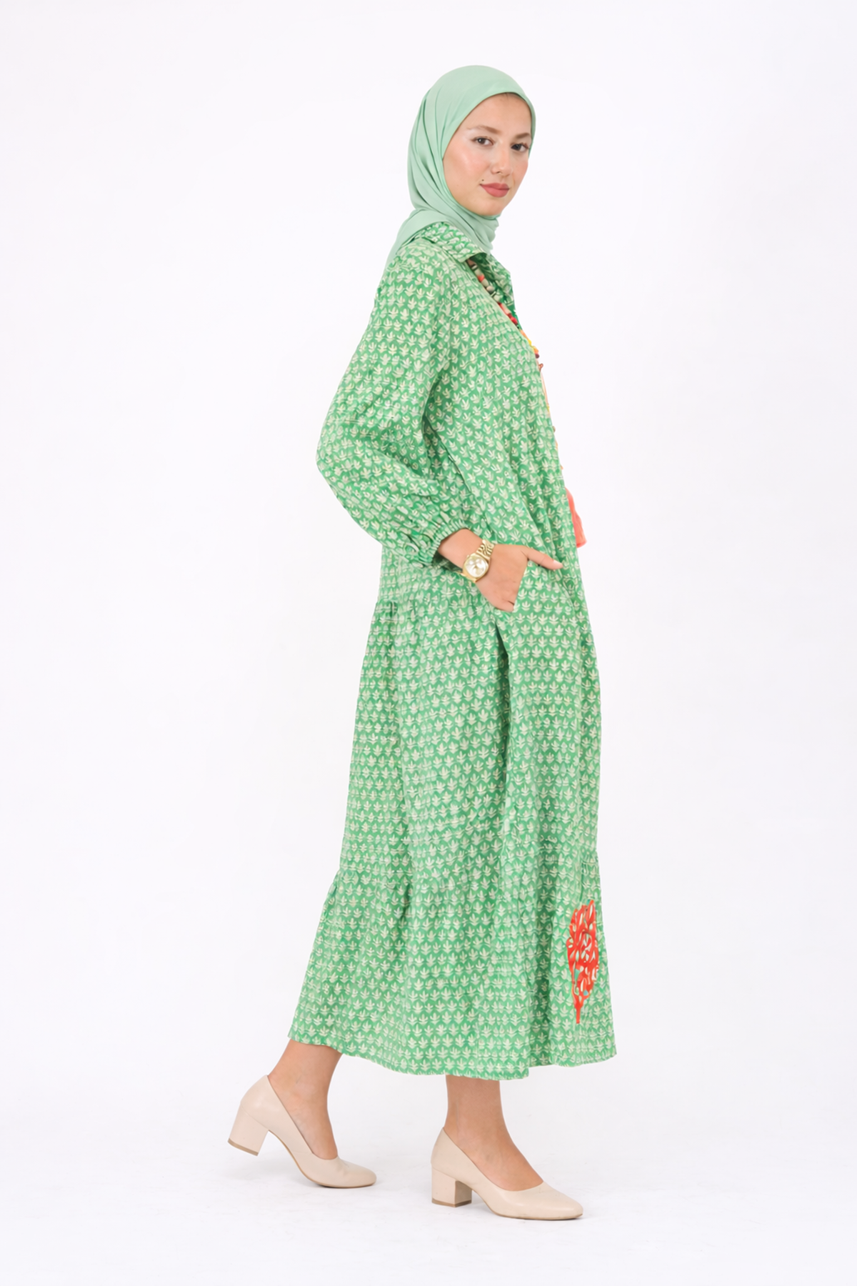 %100 Pamuklu Cepli ve Nakışlı Yazlık Tasarım Desenli Yeşil Gömlek Tesettür Elbise