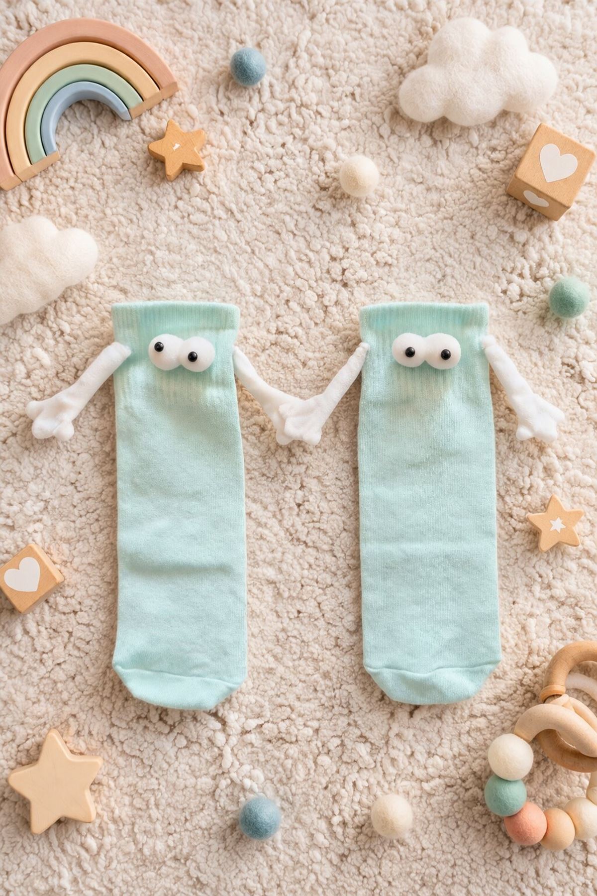 Magnetic Mint Green Kids Socks – Hand-Holding Cotton Model