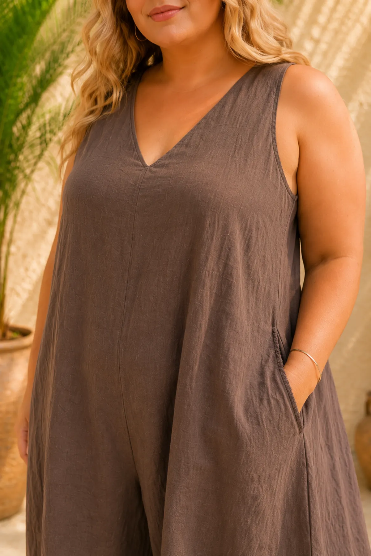 Women Plus Size Brown Linen Jumpsuit Sleeveless Back Cut-Out Summer Italian Fabric