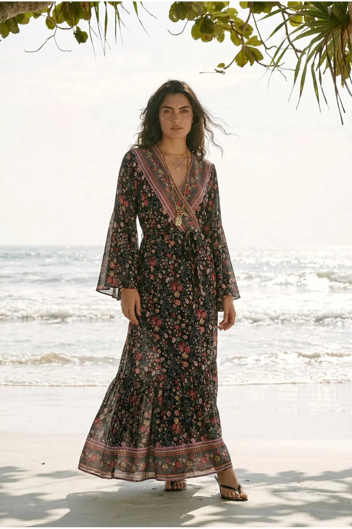 Çiçekli Siyah Viskon Kimono Elbise Yazlık Uzun Kruvaze Yaka Kuşaklı Bohem Model