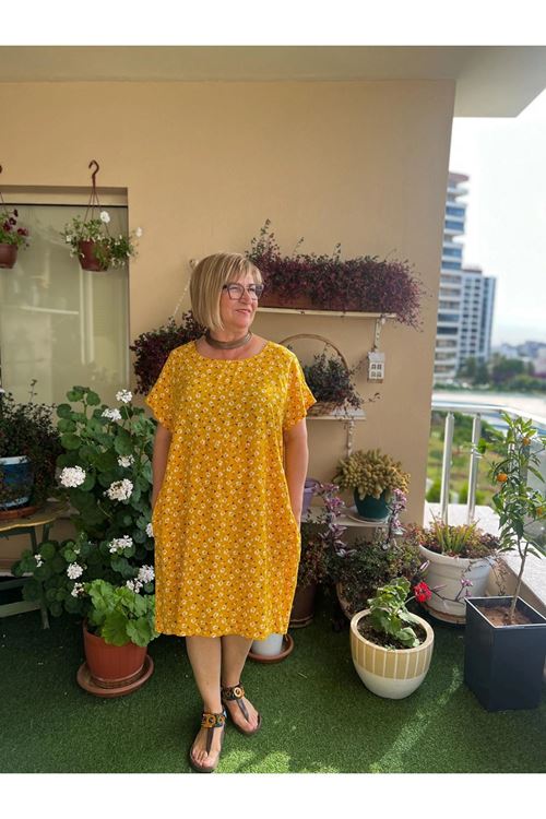 Kadın Çiçek Desenli Kısa Kol Plaj Yazlık Sarı Pamuklu Viskon Cepli Büyük Beden Elbise