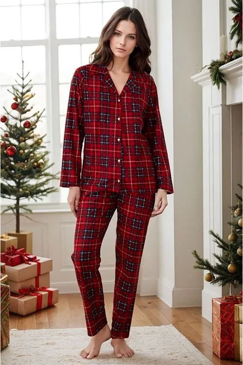Kadın Ekose Desenli Kışlık Düğmeli Süet Yeni Yıl Temalı Yılbaşı Pijama Takımı