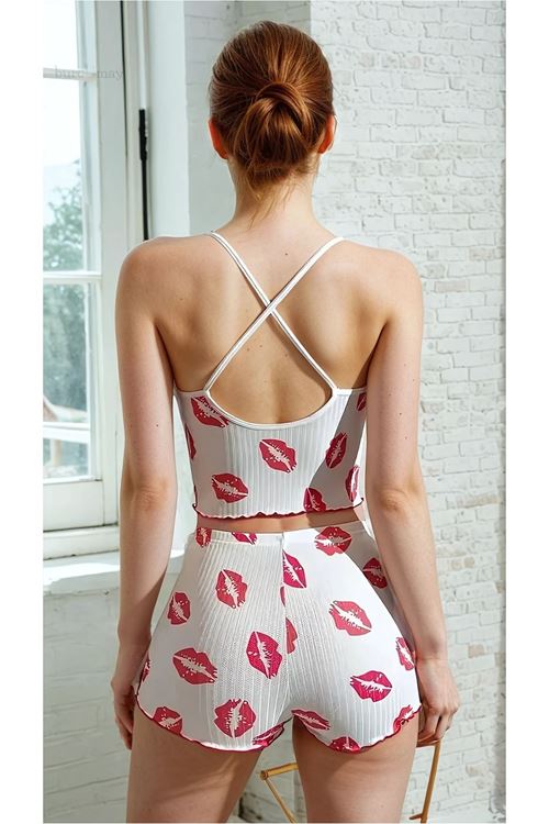 Kadın Beyaz Yazlık Şortlu Askılı Kolsuz Desenli Mini Crop Pijama Takımı
