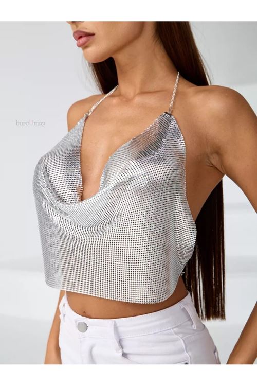 Kadın Gri Gümüş Parlak Taşlı Payetli Mini Crop Kayık Yaka Seksi Zincirli Bluz Zırh Büstiyer