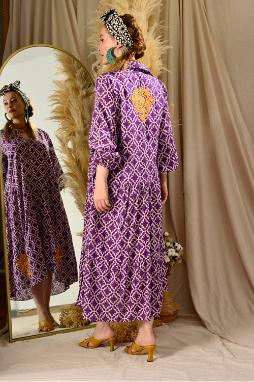  Kadın Desenli Mor İşlemeli Pamuklu Jalabiya Mütevazı Cepli Uzun Gömlek Elbise