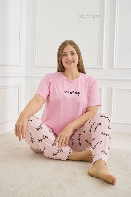 Kadın Büyük Beden Desenli Kısa Kollu Esnek Yumuşak Dokulu Pembe Yazlık Pijama Takımı