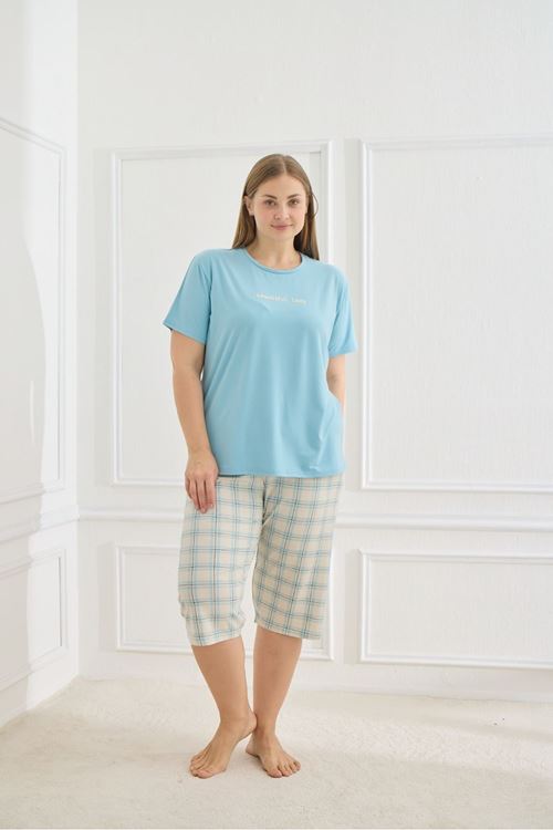 Yumuşak Dokulu Milan Kumaş Diz Altı Esnek Kısa Kollu Mavi Kadın Kapri Büyük Beden Pijama Takımı