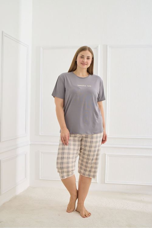 Kadın Yumuşak Dokulu Milan Kumaş Diz Altı Esnek Kısa Kollu Gri Kapri Büyük Beden Pijama Takımı
