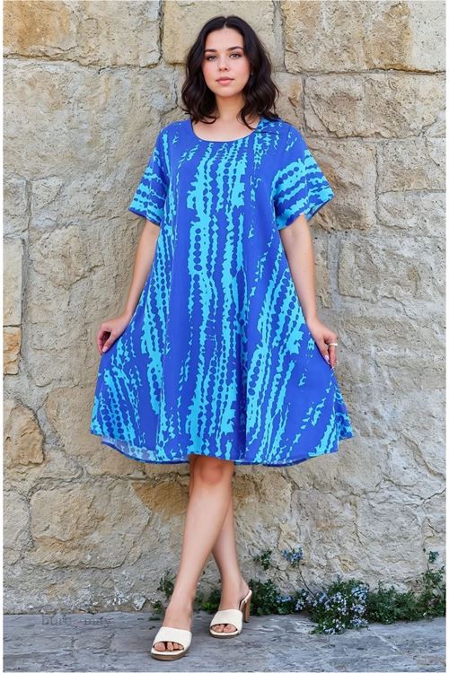 Kadın Büyük Beden Kare Yaka Kısa Kol Desenli Midi Viskon Elbise Mavi İnce Plaj Tatil Elbisesi