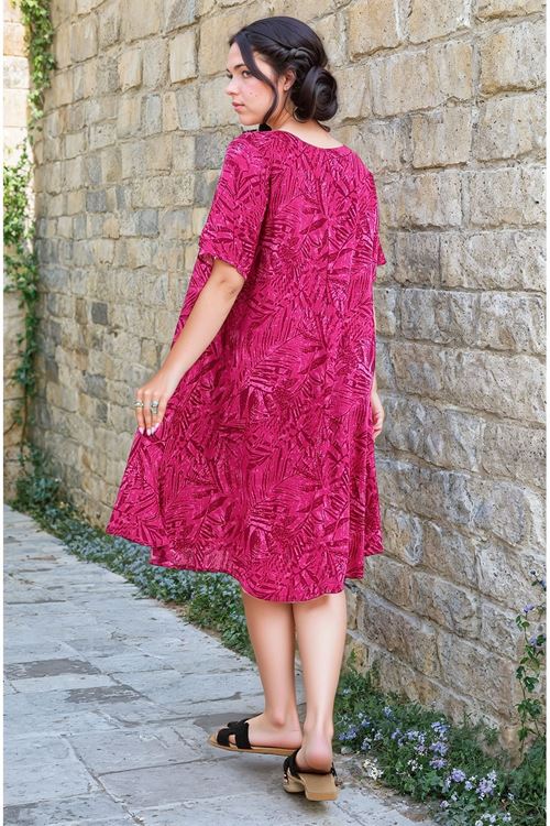 Kadın Büyük Beden Kare Yaka Kısa Kol Desenli Midi Viskon Elbise Fuşya İnce Plaj Tatil Elbisesi