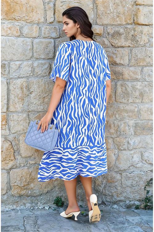 Kadın Desenli Mavi Kısa Kol Cepli Fırfırlı Viskon Midi Büyük Beden Elbise Yazlık Plaj Tatil Elbisesi