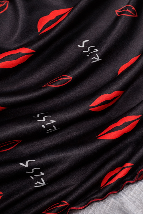 Kadın Askılı Öpücük Desenli Siyah Mini Gecelik Elbise