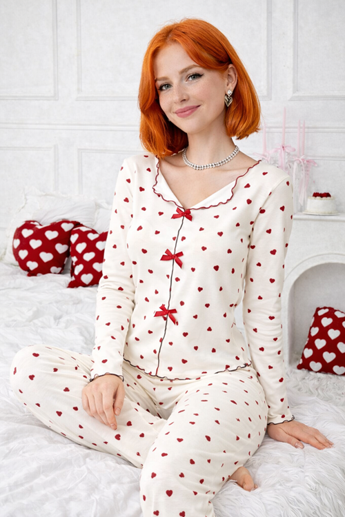 Kadın Fiyonk Detaylı Kalpli Uzun Kol Sevgiliye Hediye Pijama Takımı