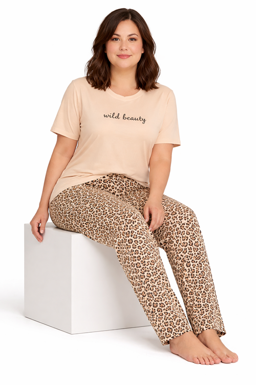 Büyük Beden Leoparlı Rahat Kesim Milan Kumaş Desenli Kadın Pijama Takımı 