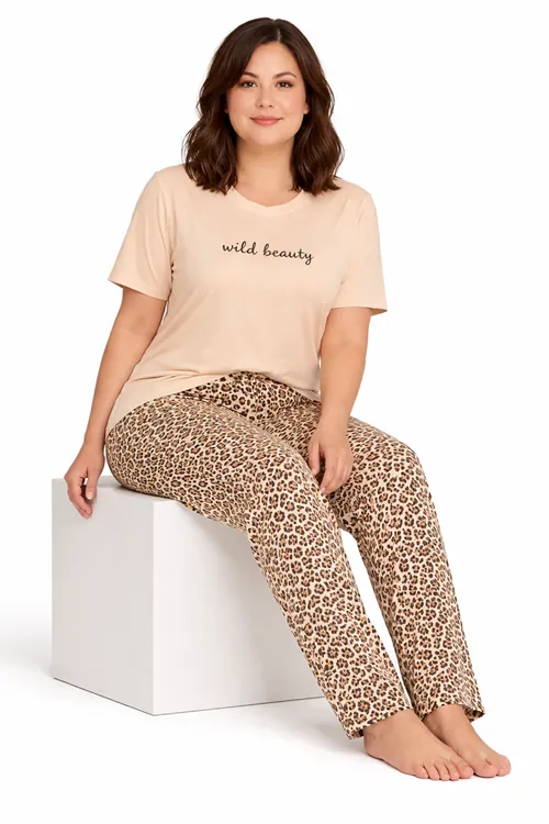 Büyük Beden Leoparlı Rahat Kesim Milan Kumaş Desenli Kadın Pijama Takımı 