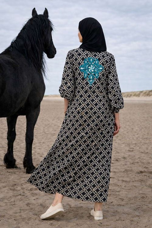 Kadın Önden Düğmeli Nakışlı Cepli Siyah Hamile Tesettür Elbise