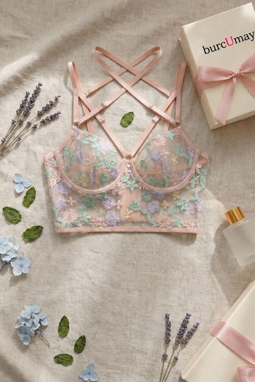 Kadın Çiçek İşlemeli Transparan Büstiyer İç Çamaşırı Takımı