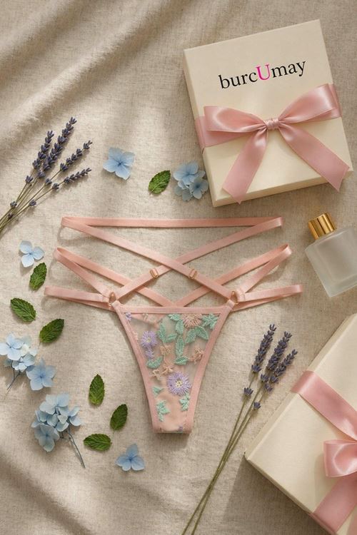 Kadın Çiçek İşlemeli Transparan Büstiyer İç Çamaşırı Takımı