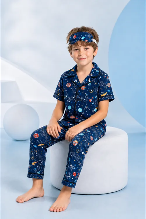Erkek Çocuk Lacivert Uzay Temalı Düğmeli Pijama Takımı Yazlık Pamuklu Kısa Kollu Uyku Bantlı