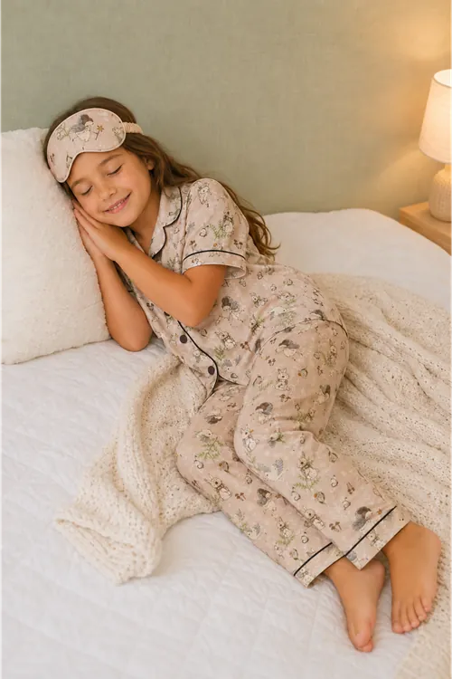  Tavşanlı ve Peri Kızı Desenli Kız Çocuk Düğmeli Pijama Takımı Yazlık Pamuklu Kısa Kollu Uyku Bantlı